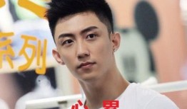 黄景瑜最新恋情爆料是谁,神秘女友身份引热议